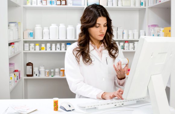 How To Become a Pharmacy Technician/Assistant | STUDY Magazine